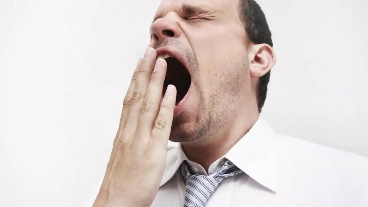 Non hai solo stanchezza: ecco i segnali silenziosi che hai la vitamina D troppo bassa